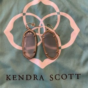 Light grey Kendra Scott earrings!